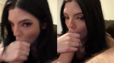 Alina Violet Onlyfans mamando o cacetão do namorado com vontade